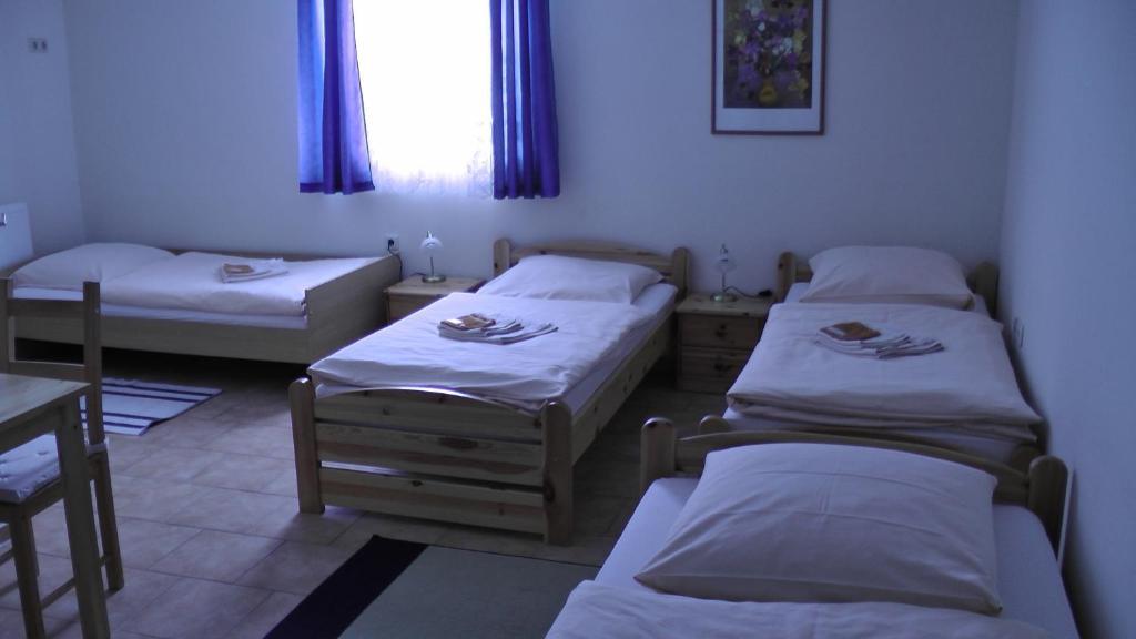 Assos Hotel Asbach-Bäumenheim Quarto foto